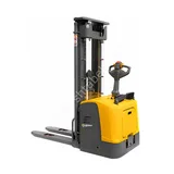 Самоходный штабелер с площадкой электрический SMARTLIFT CDDK15-III (грузоподъёмность 1500 кг; 4,5 м; 24В / 200Ач)