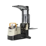 Комплектовщик с противовесом CROWN MPC 3040-1.2